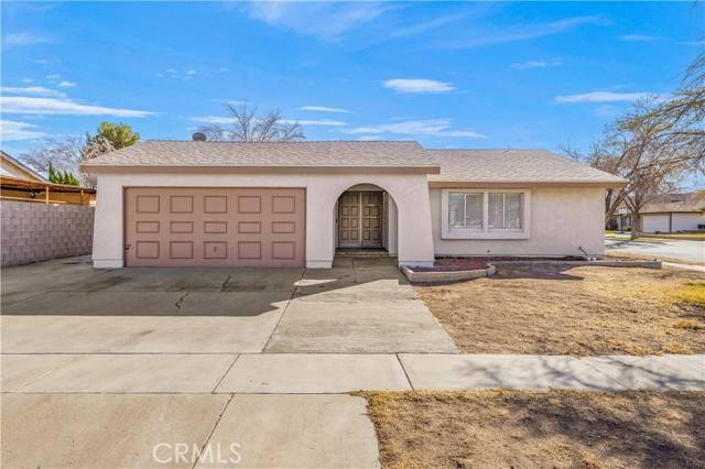 2704 E Avenue R3, Palmdale, CA 93550