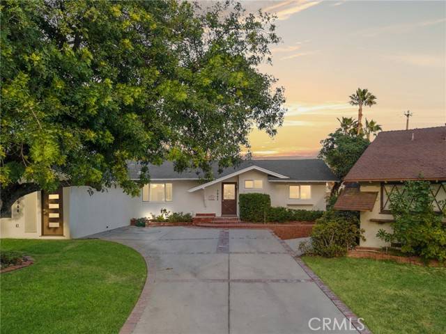 7942 Moorcroft Avenue, Canoga Park (los Angeles), CA 91304
