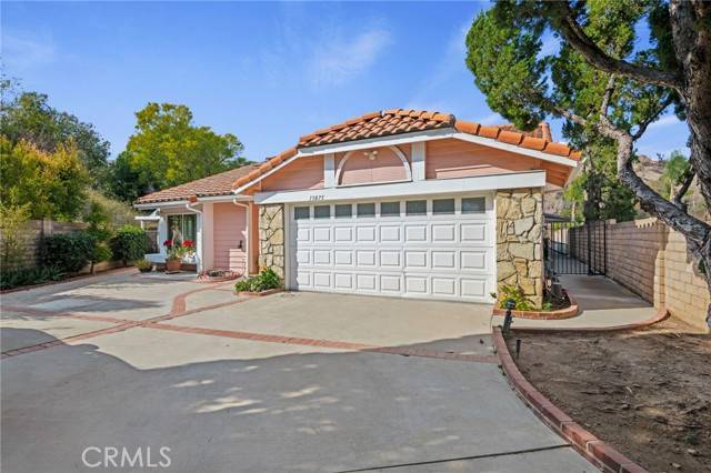 13075 Meadowlark Avenue, Granada Hills (los Angeles), CA 91344