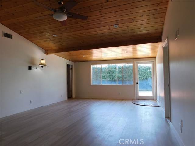 Northridge (los Angeles), CA 91325,8535 Paso Robles Avenue