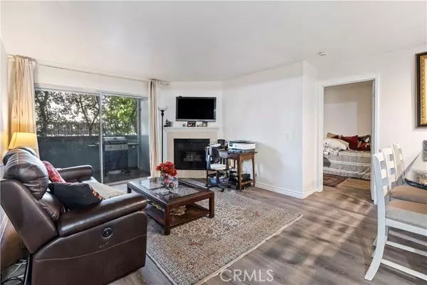 Winnetka (los Angeles), CA 91306,7640 Oso Avenue #120