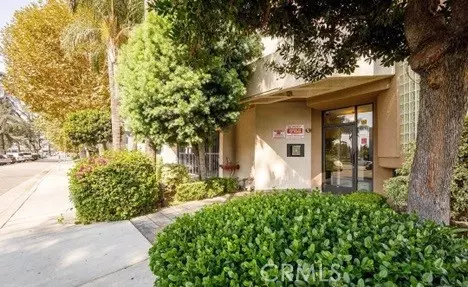15455 Sherman Way #18, Van Nuys (los Angeles), CA 91406