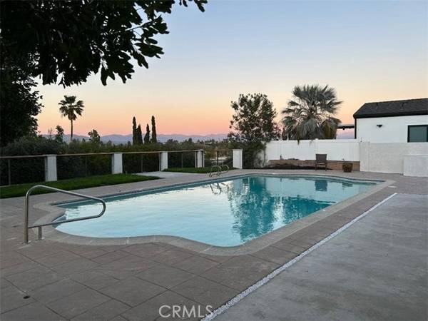 5628 El Canon Avenue, Woodland Hills (los Angeles), CA 91367