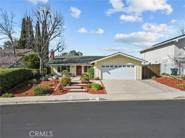 2205 Summerpark Court, Thousand Oaks, CA 91362