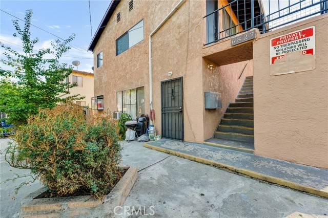 North Hollywood (los Angeles), CA 91605,6827 Radford Avenue