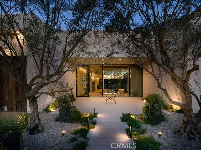 Woodland Hills (los Angeles), CA 91367,5824 Manton Avenue