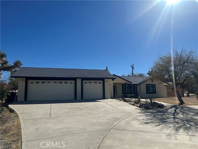 56755 Golden Bee Drive, Yucca Valley, CA 92284