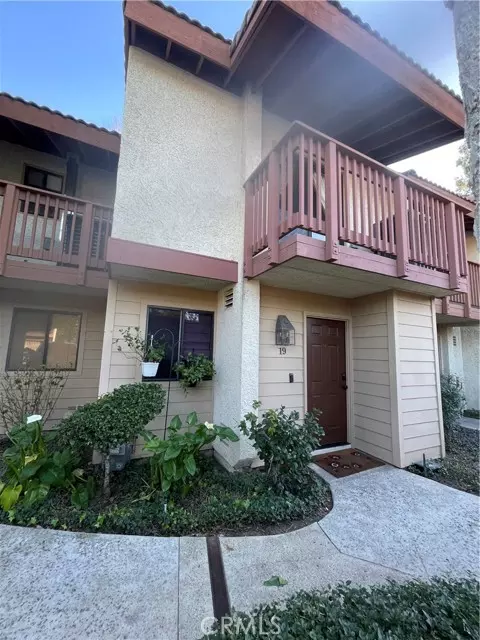 5760 Owensmouth Avenue #19, Woodland Hills (los Angeles), CA 91367