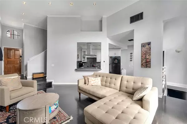 14326 Chandler Boulevard #103, Sherman Oaks, CA 91401