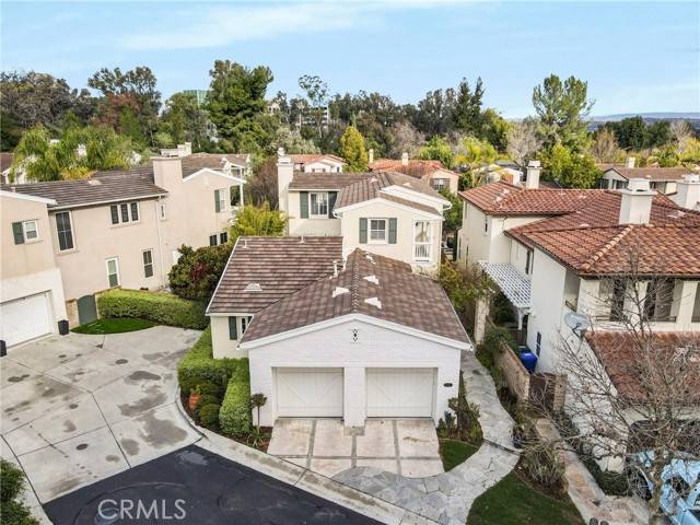 Valencia (santa Clarita), CA 91355,26803 Brookhollow Drive