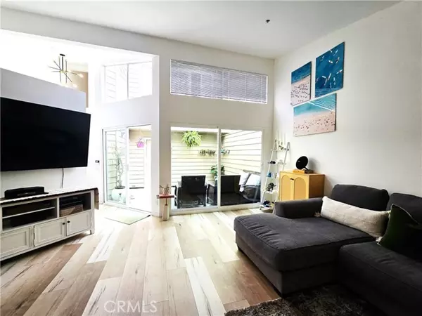 11377 Osborne #5, Sylmar (los Angeles), CA 91342