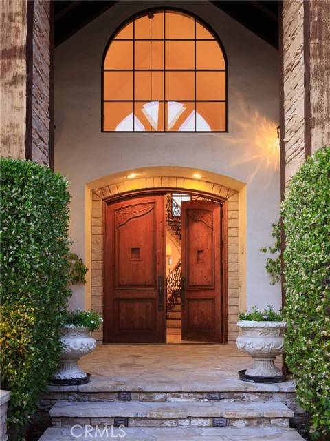 Valencia (santa Clarita), CA 91381,25532 Oak Meadow Drive