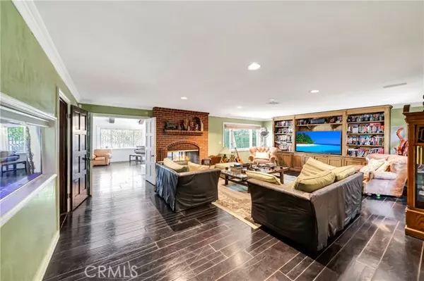 Tarzana (los Angeles), CA 91356,5441 Calvin Avenue