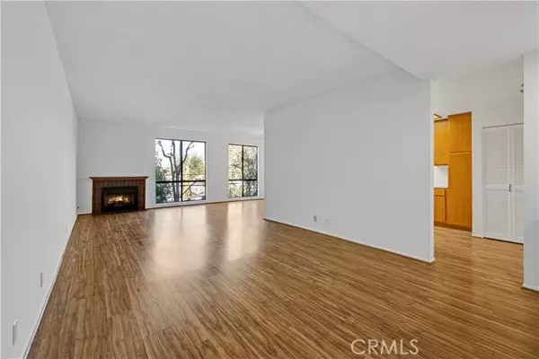 Sherman Oaks, CA 91423,13331 Moorpark Street #226