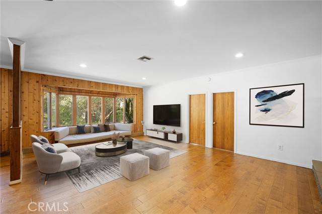 Woodland Hills (los Angeles), CA 91367,5912 Penfield Avenue