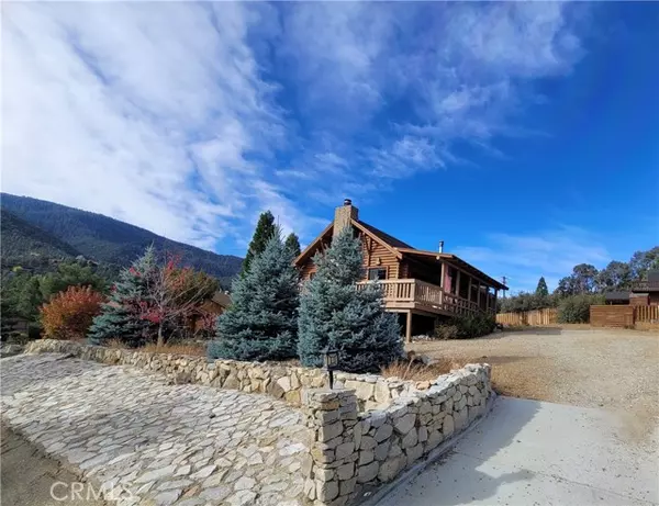 2801 Rainier Way, Pine Mtn Club, CA 93225