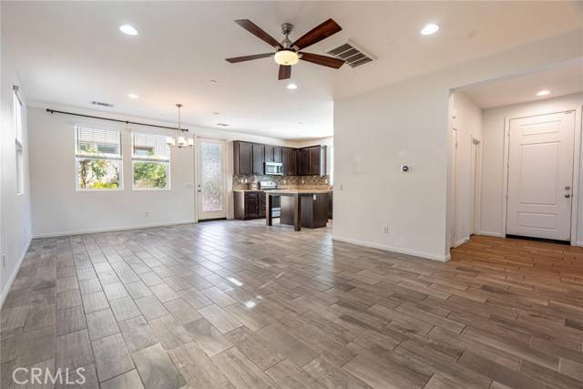 Canyon Country (santa Clarita), CA 91351,26848 Albion Way
