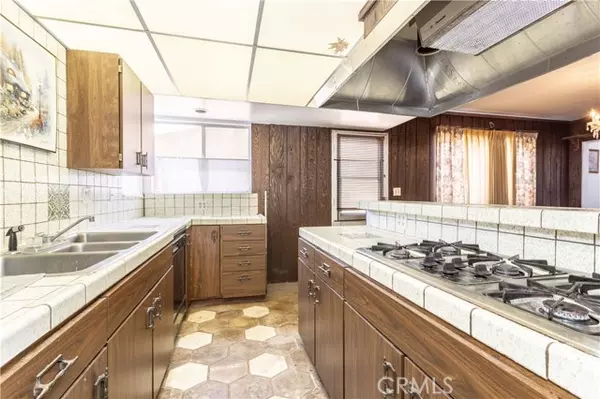 Sylmar (los Angeles), CA 91342,13243 Calcutta Street