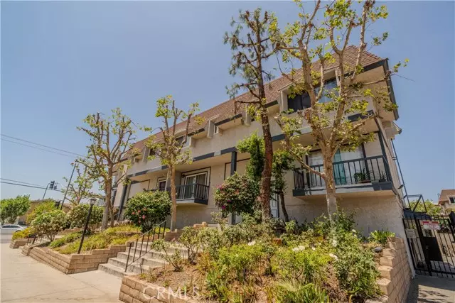 Sylmar (los Angeles), CA 91342,14287 Foothill Boulevard #33