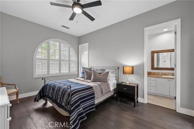 Valencia (santa Clarita), CA 91355,27015 Mirasol Street