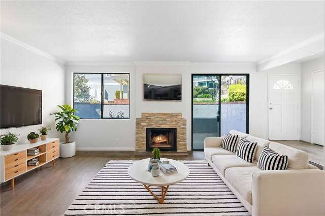 Agoura Hills, CA 91301,29105 Thousand Oaks Boulevard #J