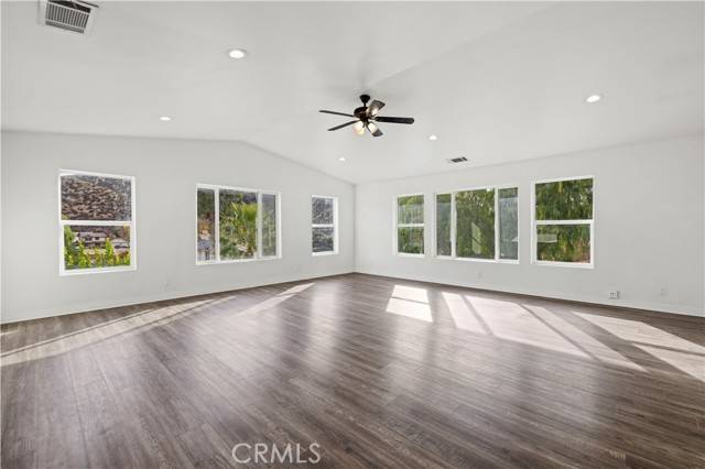 Castaic, CA 91384,28637 Chiquito Canyon Road