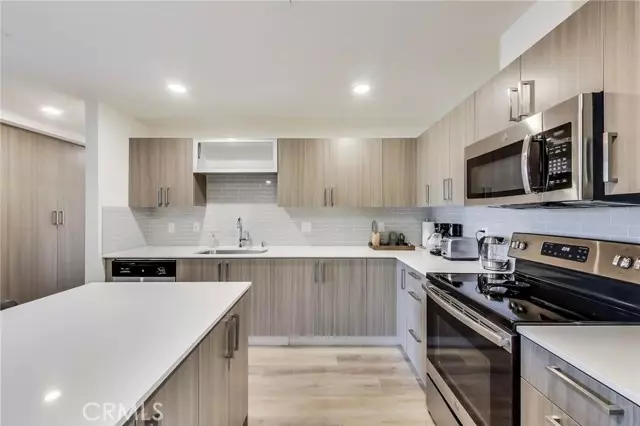 11616 Burbank Boulevard #203, North Hollywood (los Angeles), CA 91601