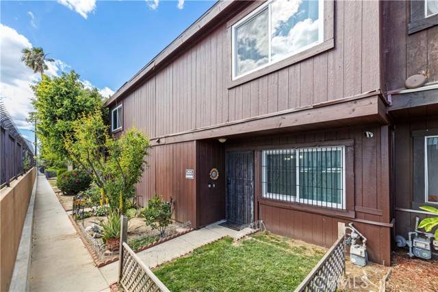 9158 Van Nuys Boulevard #8, Panorama City (los Angeles), CA 91402
