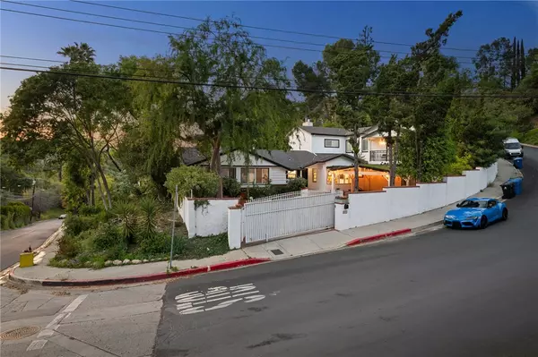 Encino (los Angeles), CA 91436,3601 Dellvale Place