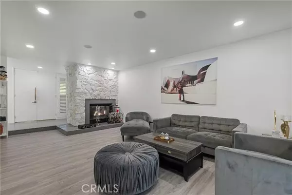 Chatsworth (los Angeles), CA 91311,22041 Kinzie Street