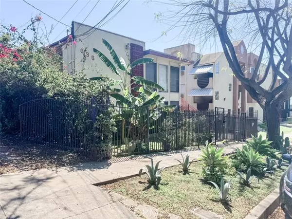 Los Angeles, CA 90026,636 Robinson Street