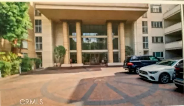 Encino (los Angeles), CA 91316,4949 Genesta Avenue #412A