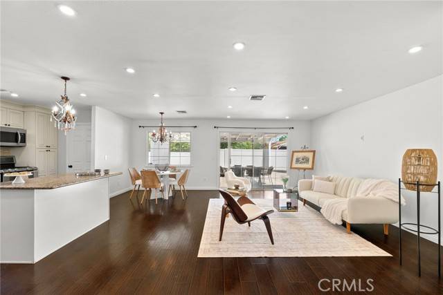 Woodland Hills (los Angeles), CA 91367,23507 Friar Street