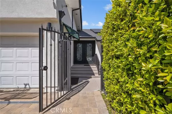 Woodland Hills (los Angeles), CA 91367,22835 Styles Street