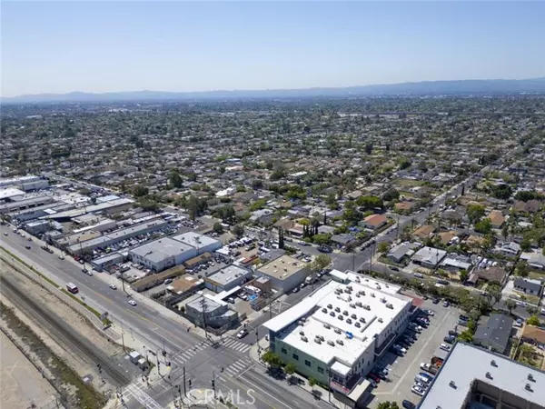 Pacoima (los Angeles), CA 91331,10615 San Fernando Road