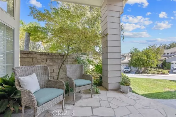 Valencia (santa Clarita), CA 91354,27448 Whitefield Place