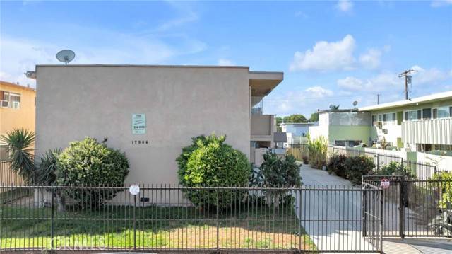 Northridge (los Angeles), CA 91325,17944 Schoenborn Street