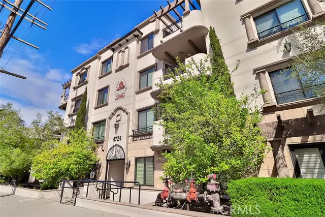 Sherman Oaks, CA 91403,4724 Kester Avenue #404
