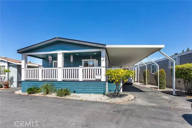 San Fernando, CA 91345,18 Portola