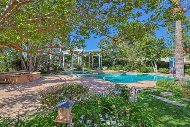 Granada Hills (los Angeles), CA 91344,17816 Tuscan Drive