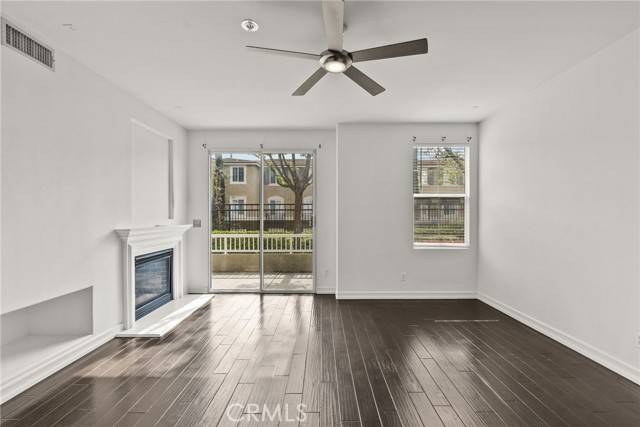 Valencia (santa Clarita), CA 91354,28215 Canterbury Court
