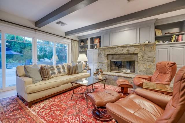 Woodland Hills (los Angeles), CA 91367,6217 Melba Avenue