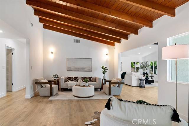 Woodland Hills (los Angeles), CA 91364,4701 Deseret Drive