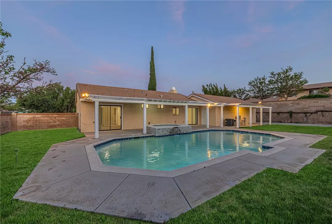 Lancaster, CA 93536,42303 Willeta Avenue