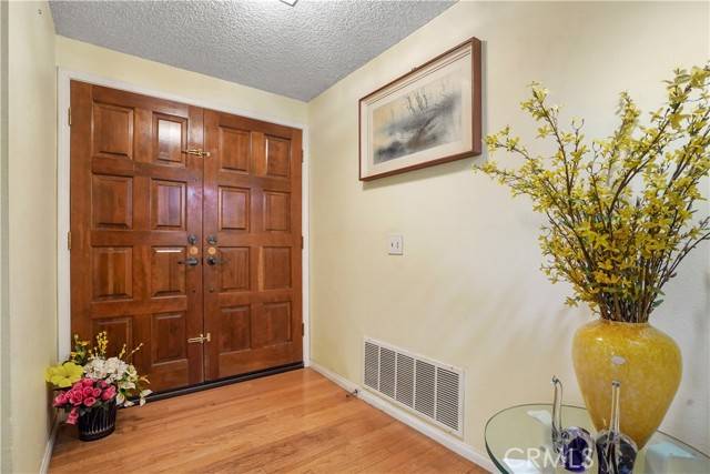Porter Ranch (los Angeles), CA 91326,19455 Eagle Ridge Lane
