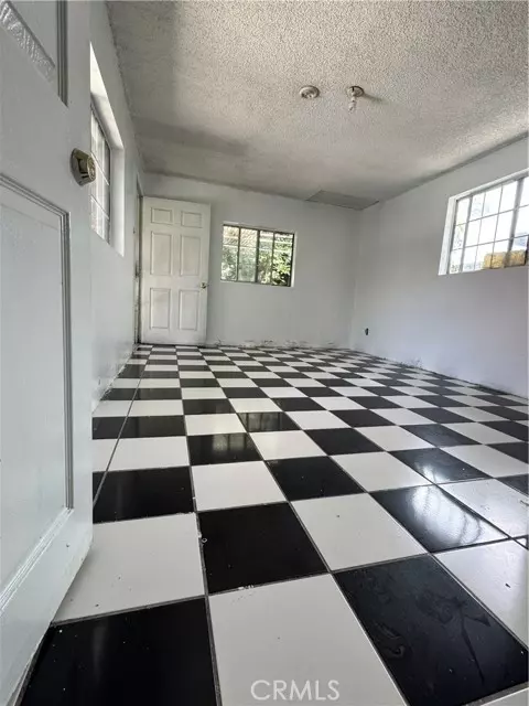 North Hollywood (los Angeles), CA 91605,7809 Troost Avenue