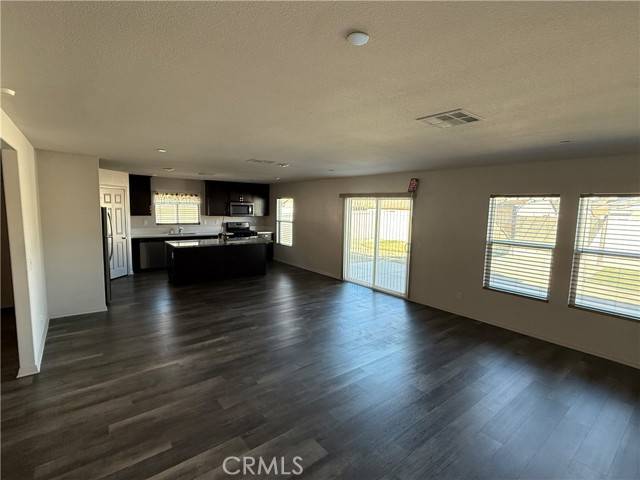 Lancaster, CA 93535,2113 E Newgrove Street