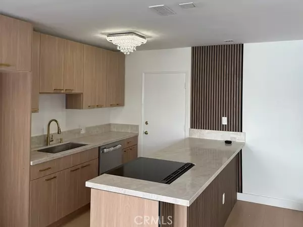 West Hollywood, CA 90069,960 Larrabee Street #120