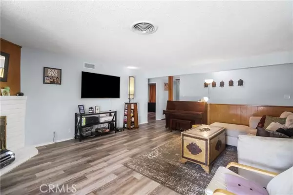 North Hollywood (los Angeles), CA 91605,12844 Elkwood Street