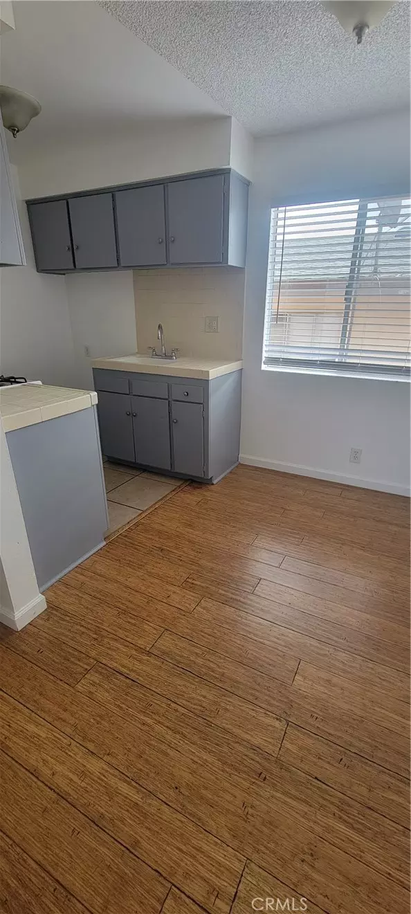 Hawthorne, CA 90250,4370 W 141 Street